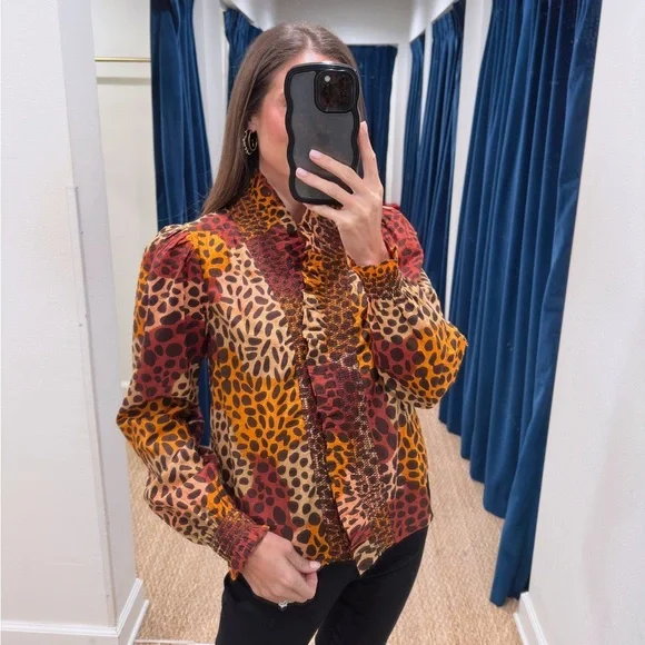 Love The Label Anthropologie Zuri Top Dotted Leopard Ruffle Button Shirt L - Picture 6 of 15